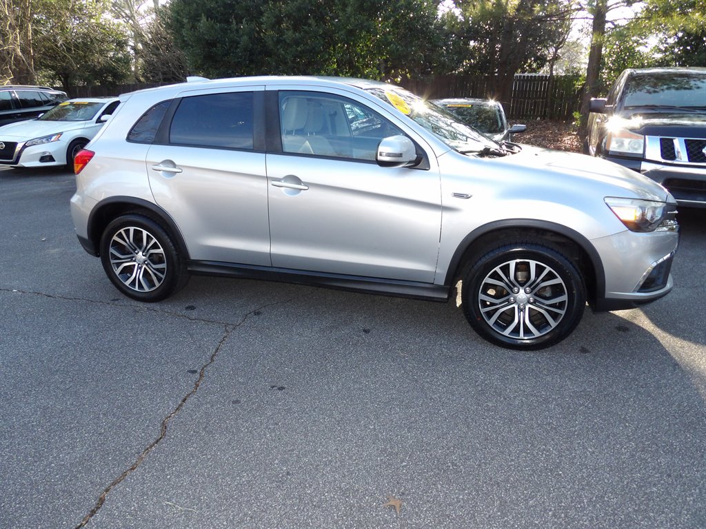 2018 Mitsubishi Outlander Sport 2.0 ES AWC CVT's photo