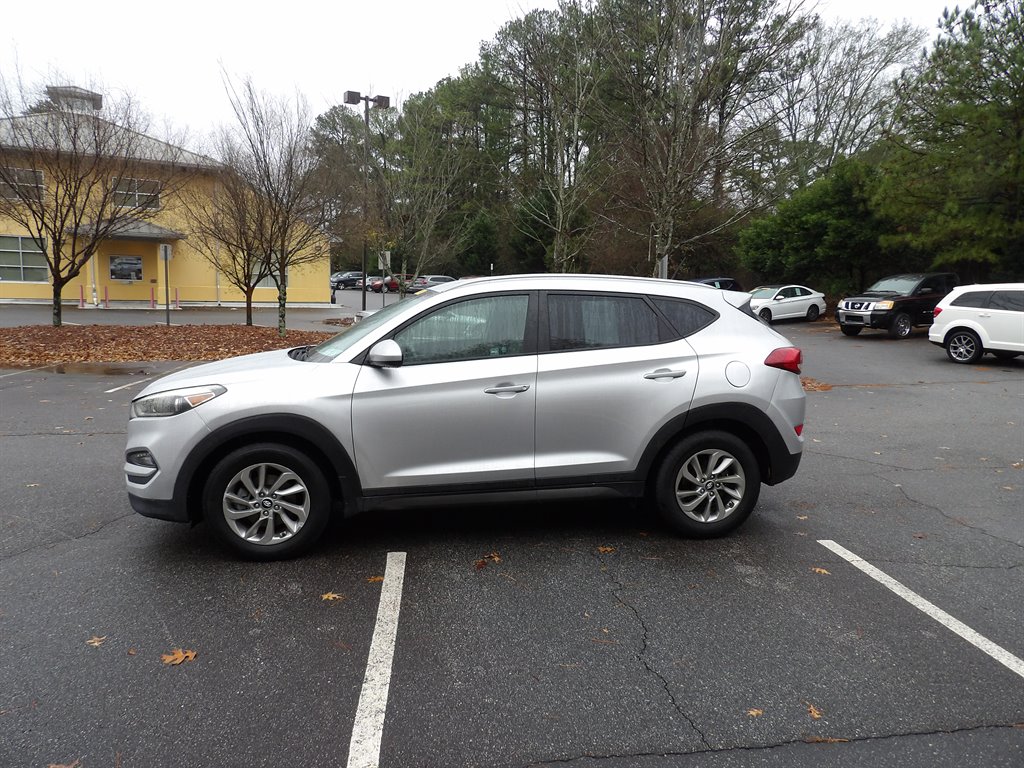 2016 Hyundai Tucson SE's photo