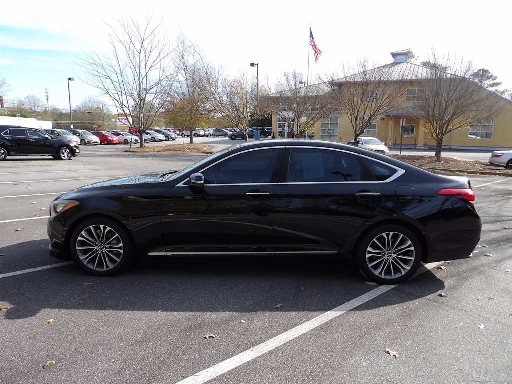 2015 Hyundai Genesis Base's photo