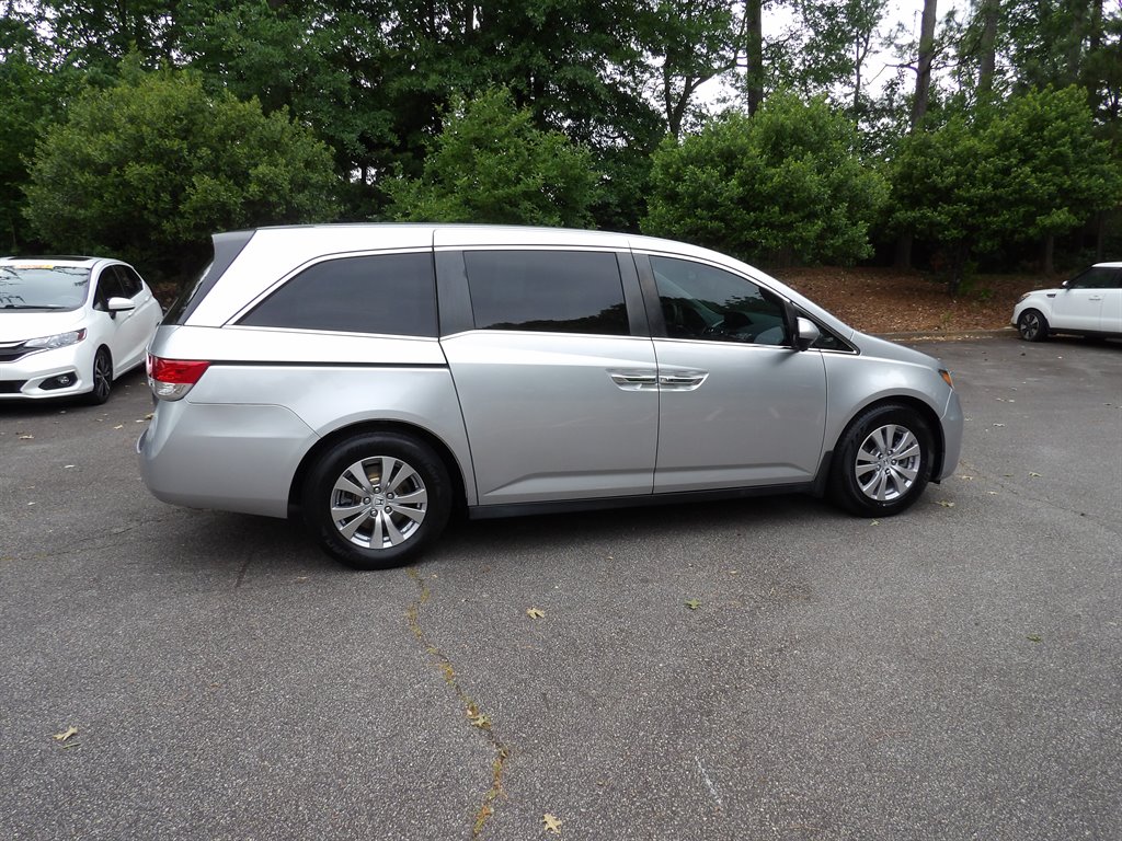 2015 Honda Odyssey EX's photo