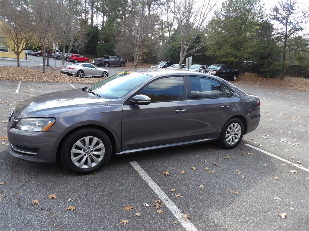 2012 Volkswagen Passat S's photo