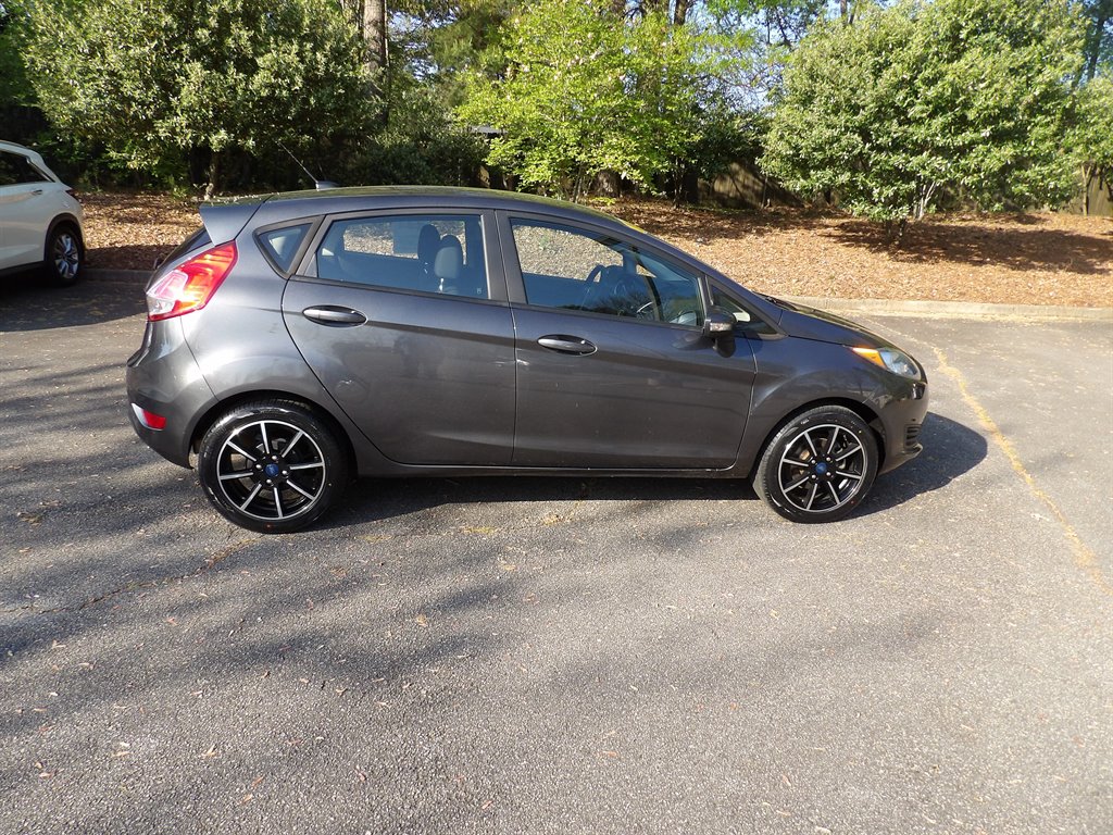 2019 Ford Fiesta SE Hatch's photo