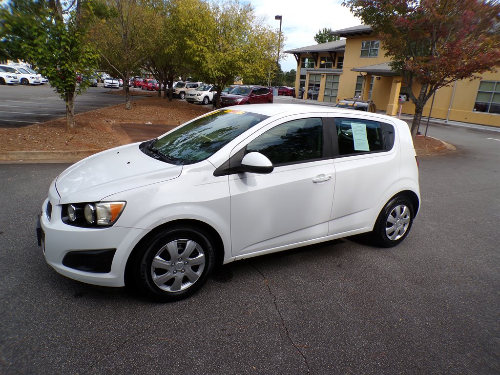 2014 Chevrolet Sonic LS's photo