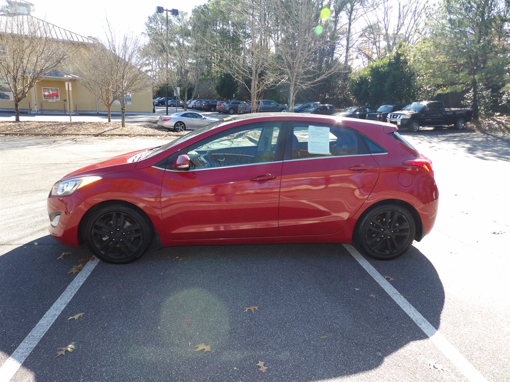 2016 Hyundai Elantra GT Base's photo