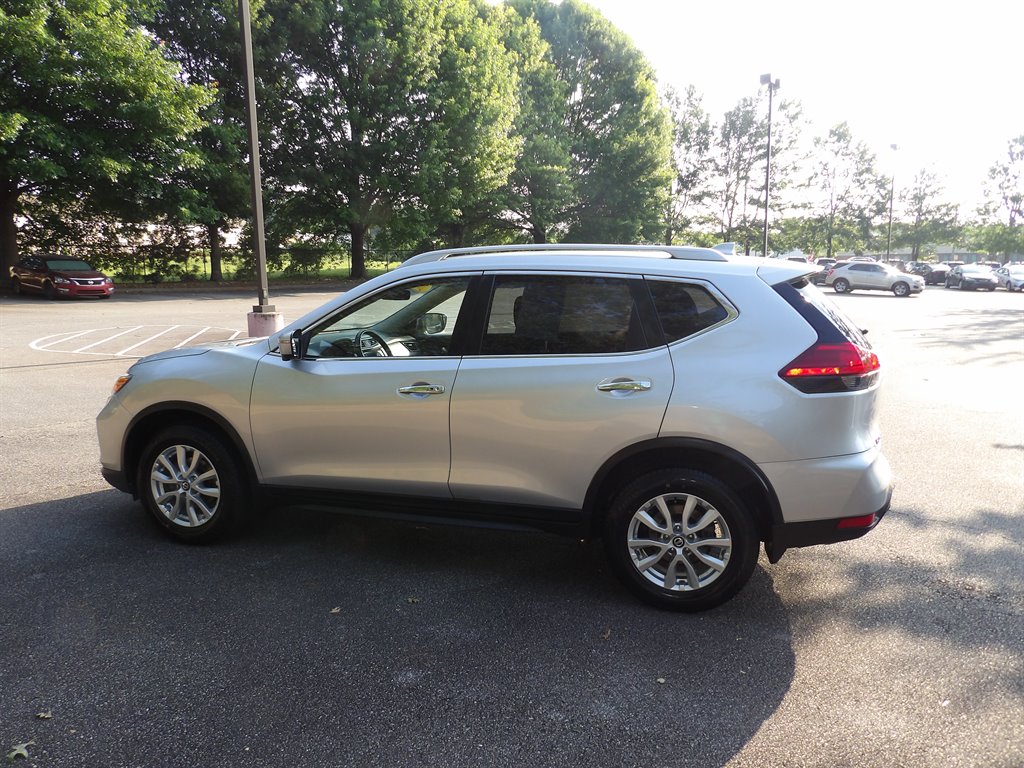 2017 Nissan Rogue SV AWD's photo