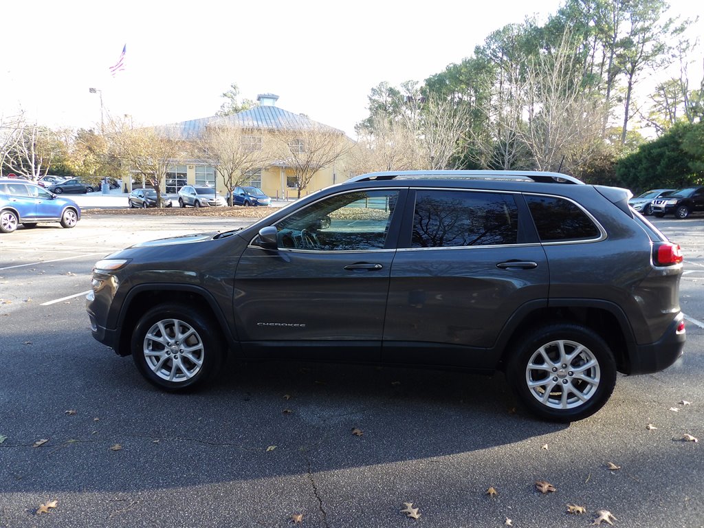 2017 Jeep Cherokee Latitude's photo