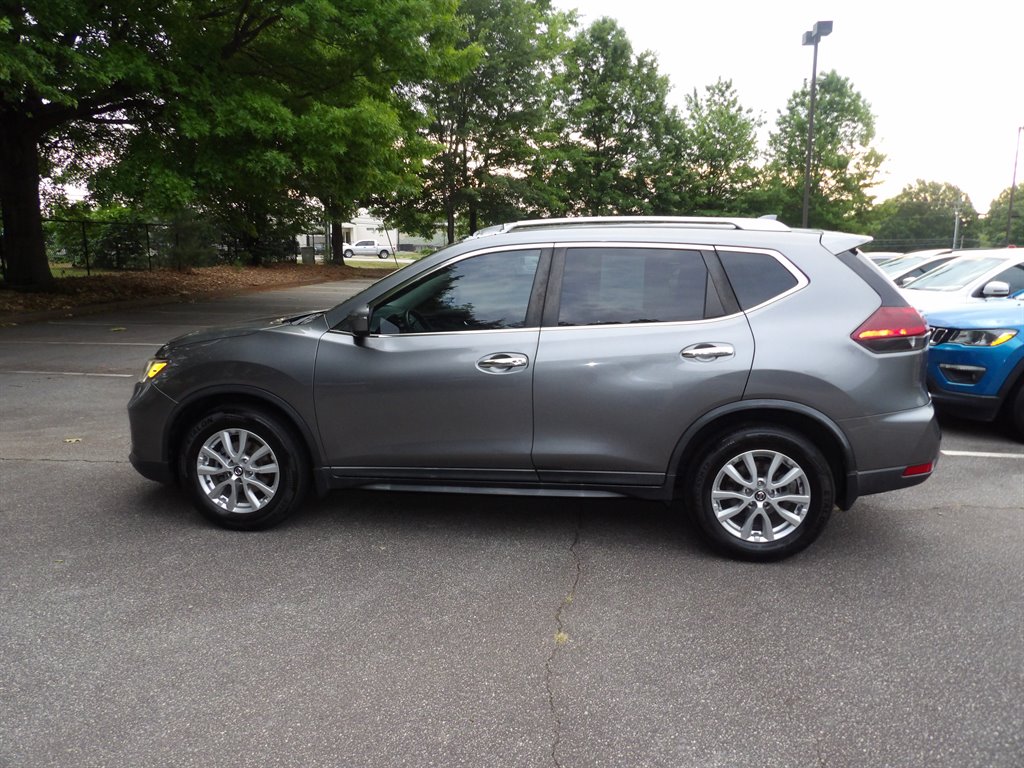 2018 Nissan Rogue SV FWD's photo