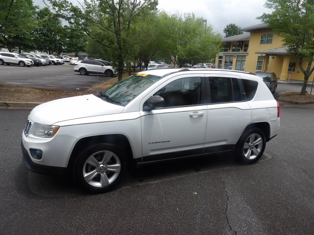 2012 Jeep Compass Sport's photo