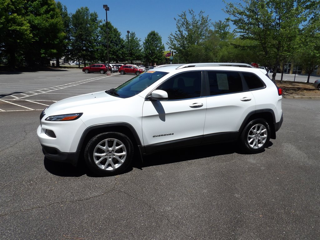 2017 Jeep Cherokee Latitude's photo