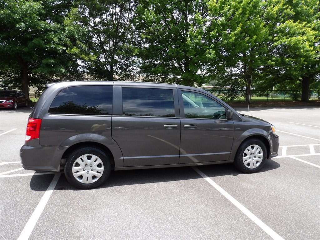 2019 Dodge Grand Caravan SE's photo