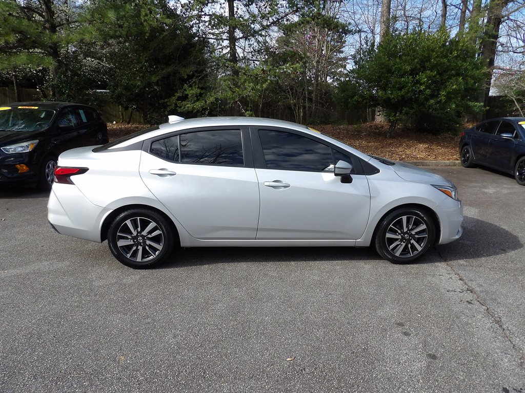2021 Nissan Versa 1.6 SV CVT's photo