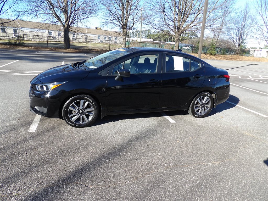 2024 Nissan Versa 1.6 SV CVT's photo