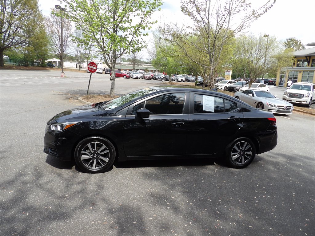 2022 Nissan Versa 1.6 SV CVT's photo