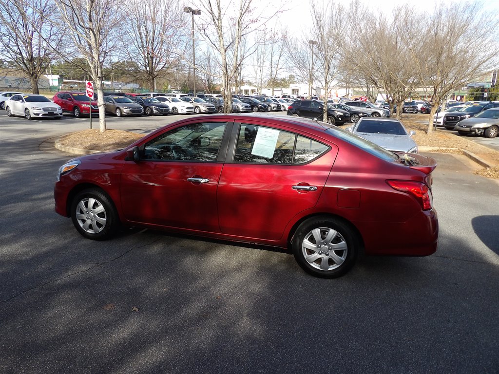 2018 Nissan Versa 1.6 SV CVT's photo