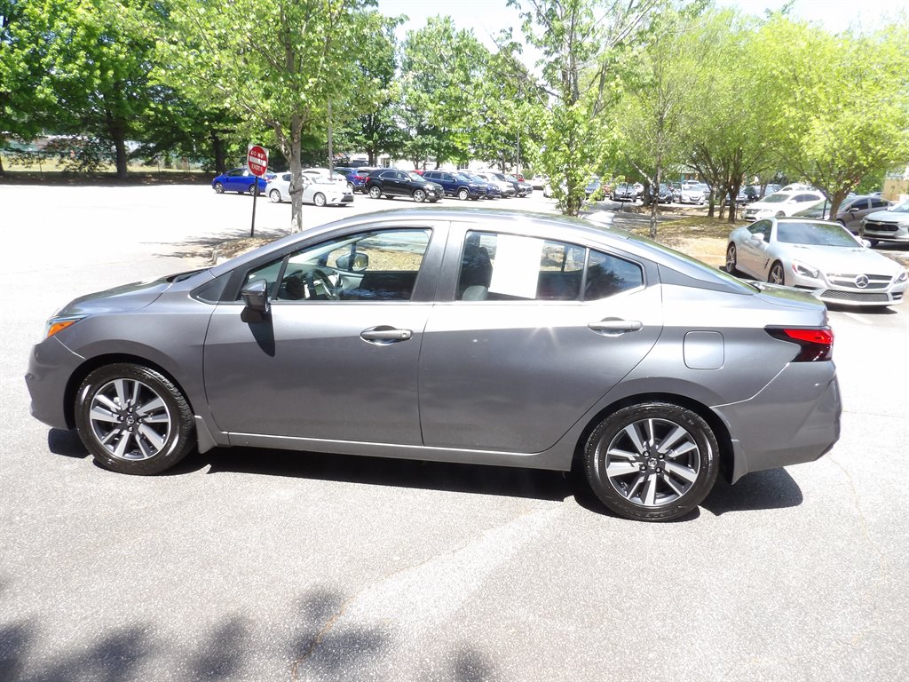 2021 Nissan Versa 1.6 SV CVT's photo
