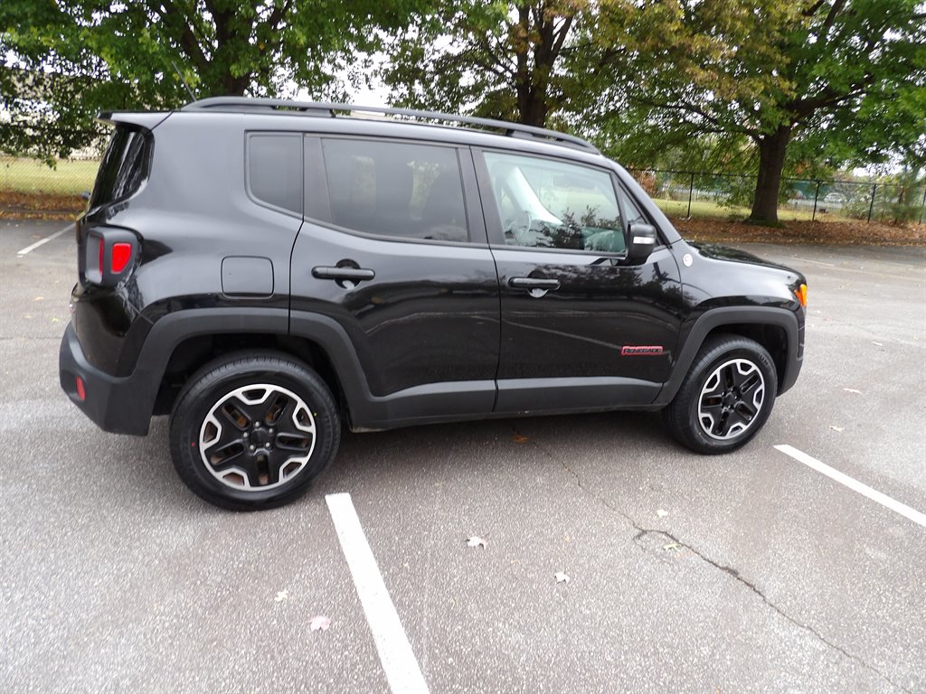 2017 Jeep Renegade Trailhawk's photo
